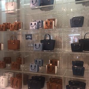 Meet your Posher, Emilie